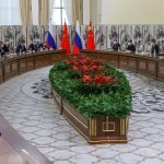 Vladimir Putin denuncia ante Xi Jinping los esfuerzos para crear un «mundo unipolar»