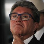 Critican en redes sociales a Monreal por subir video en el funeral del senador Faustino López