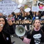Miles de profesores exigen mejores salarios en Portugal