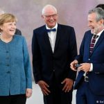 Orden del Mérito para Angela Merkel reabre el debate sobre su legado