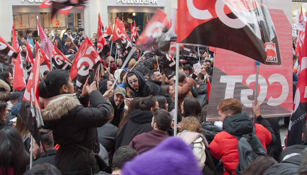 Inditex y los sindicatos acuerdan una reunión el 3 de abril tras las primeras movilizaciones