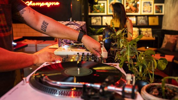 La venta de vinilos supera la de CDs por segundo año consecutivo