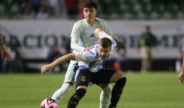 Lillini defendió a Emilio Lara tras el partido ante Argentina: "No tenemos que abandonar a nadie"