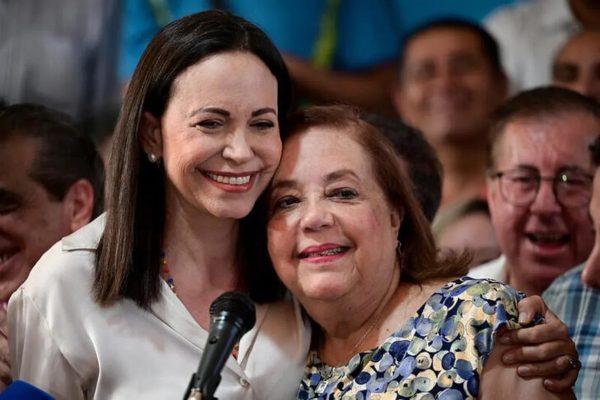 María Corina Machado no apoya a ninguno de los inscriptos a última hora en Venezuela - UHN Plus