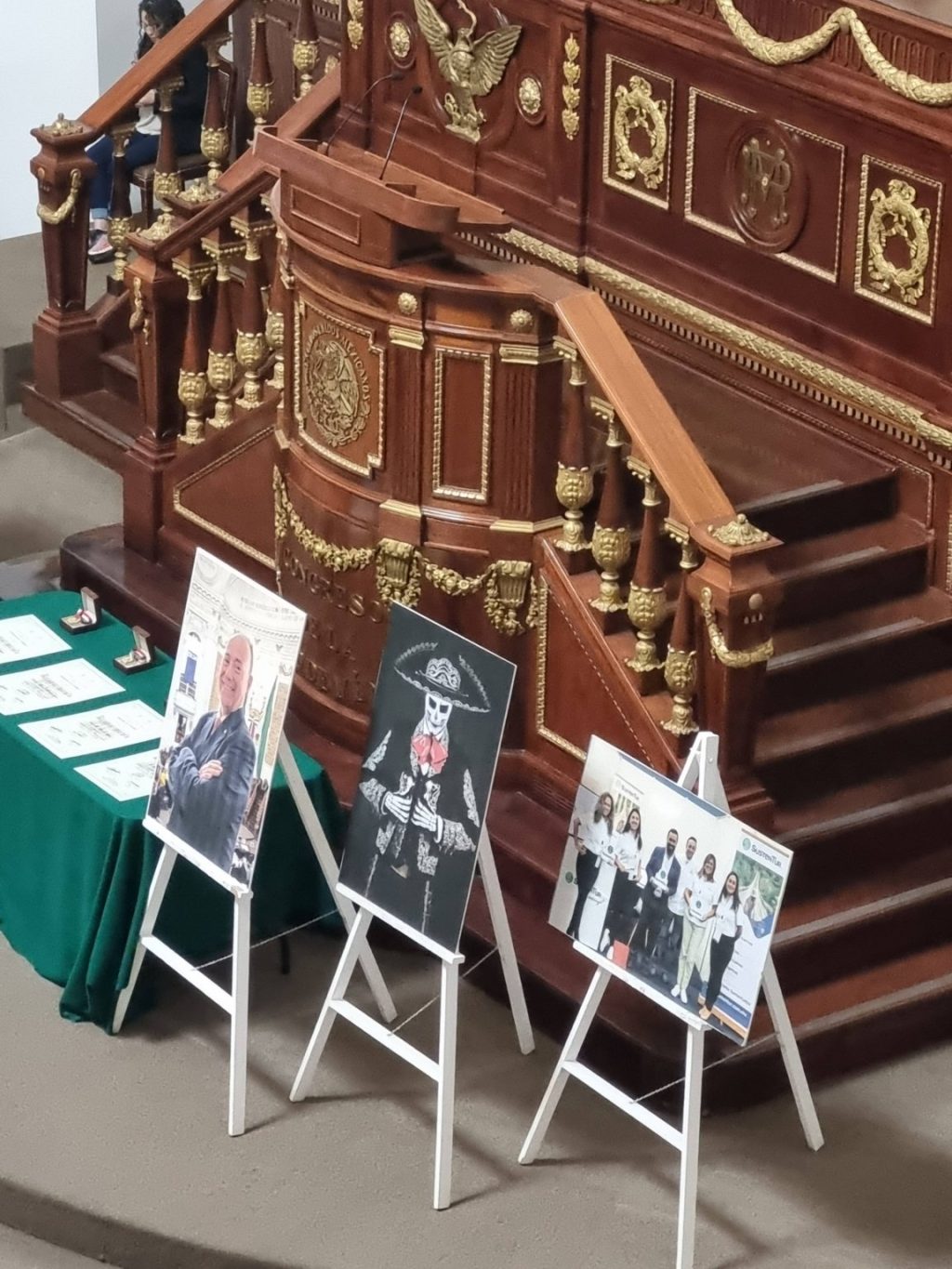 El Charro González recibe medalla al Embajador Turístico de la CDMX - México Desconocido