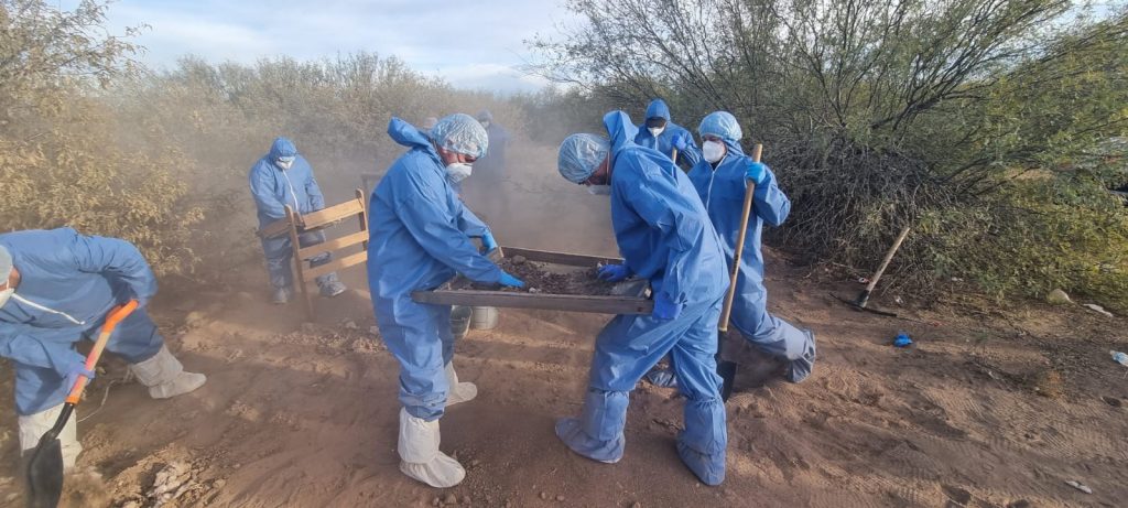 Mantiene FGJES procesamiento de restos óseos en “El Choyudo” | Radio Sonora