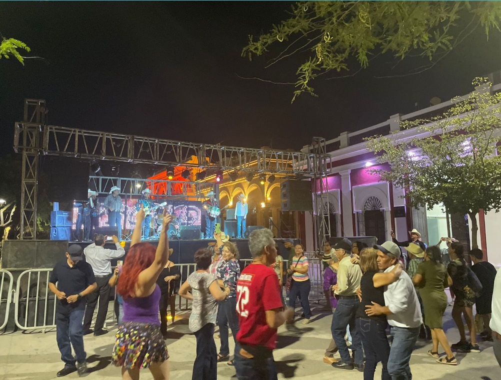 Julio Muñoz y su Sanjo-C” y Los Vickson del Norte | Radio Sonora