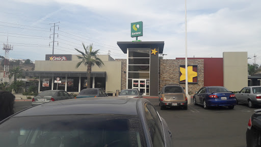 Pánico en Carl’s Jr. de Tijuana tras asesinato a plena luz del día