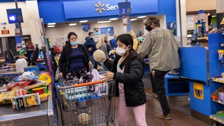 Profeco advierte clientes de Walmart por ticket de compra