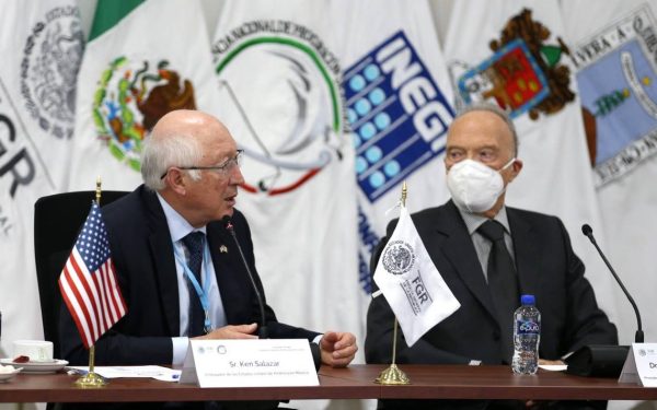 Reanudación de inspecciones de EU a aguacates en Michoacán será paulatino: Ken Salazar