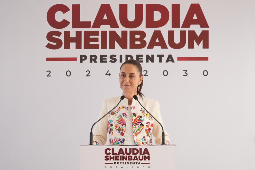 Sheinbaum presenta sus 3 primeras reformas: mujeres, estudiantes y no reelección