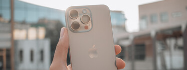 Apple trabaja en tres dispositivos de realidad aumentada, según Bloomberg. Uno de ellos es como las Ray-Ban Meta