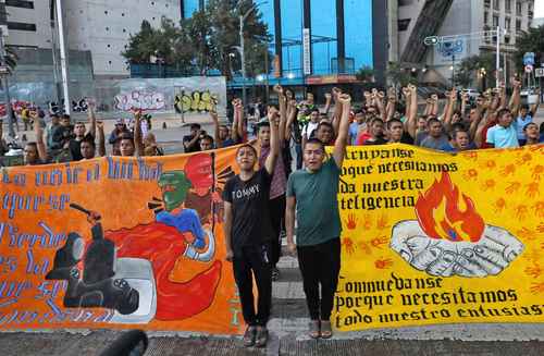 La Jornada: Una década de fracaso, denuncian los familiares