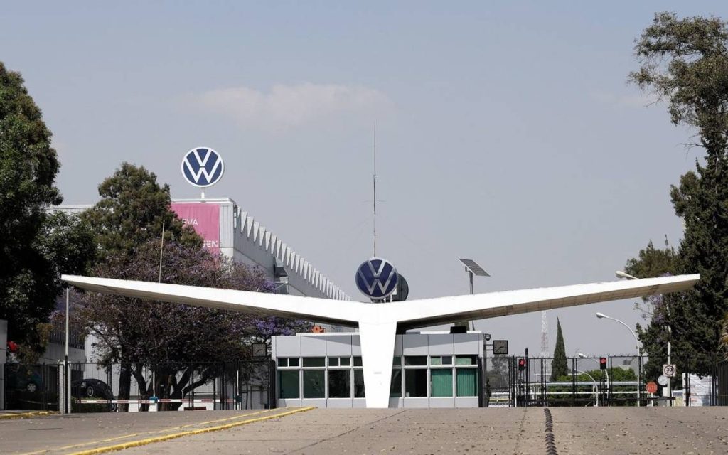 México y EU cierran queja laboral en planta de Volkswagen de Puebla