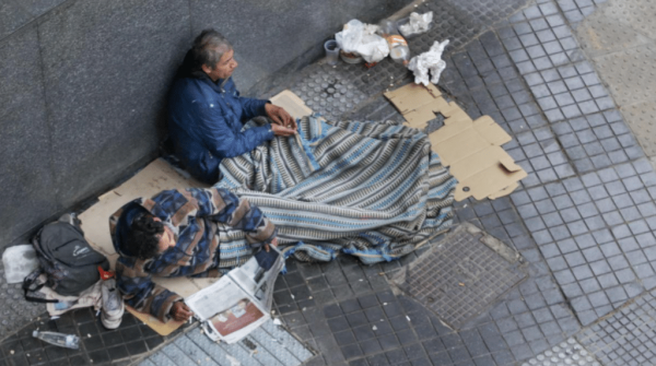 Unas 135 personas en situación de calle murieron en el país en el último año