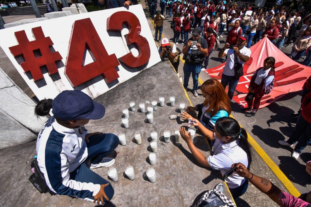 10 años sin justicia: Sobrevivientes de Ayotzinapa aún resienten el ataque