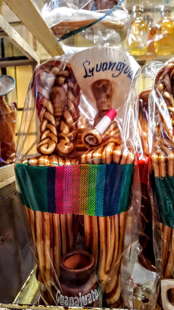 Charamuscas, dulces típicos de Guanajuato con formas humanas - México Desconocido