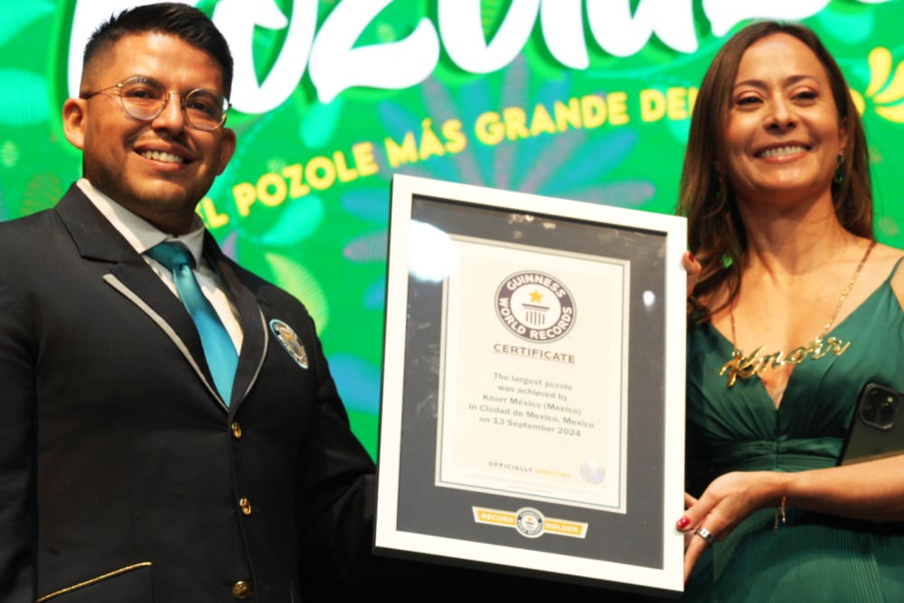 ¡El pozole más grande del mundo! 1,900 kilos para celebrar las fiestas patrias - México Desconocido