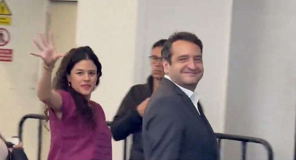 Llegan Luisa Alcalde y 'Andy' López, hijo de AMLO, a Congreso Nacional de Morena - Proyecto Puente