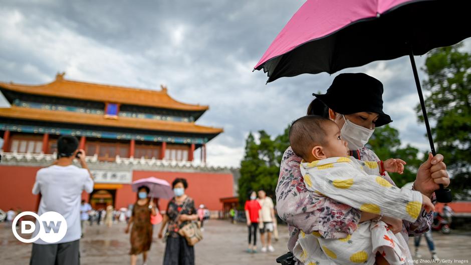 ¿Por qué suspendió China su programa de adopciones?