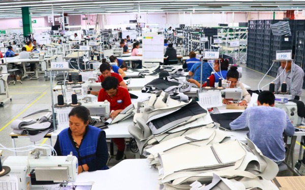 Ropa china golpea el PIB de textileros