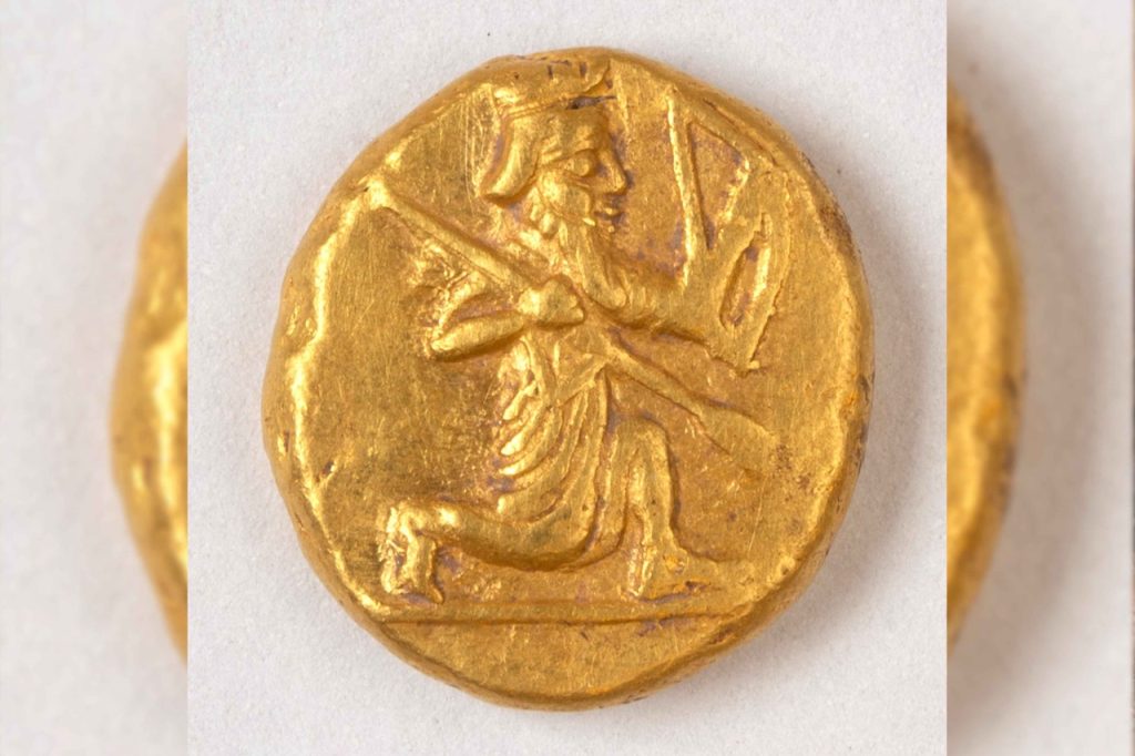 Arqueólogos descubren un tesoro de monedas de oro persas en la antigua ciudad griega de Notio