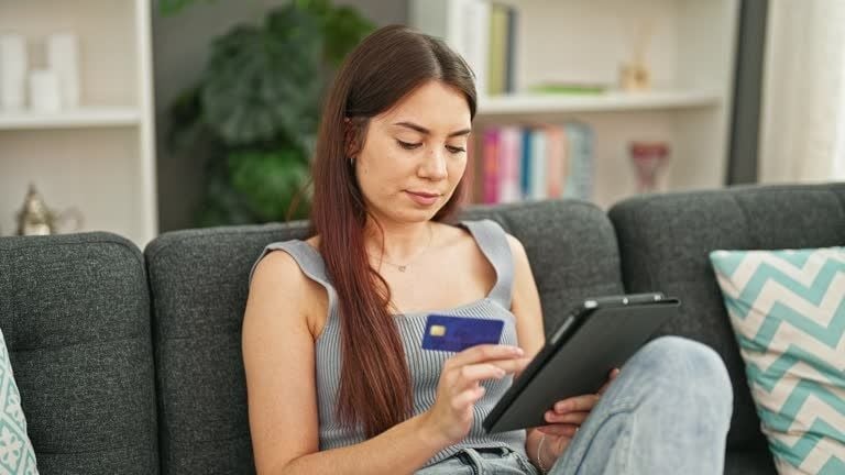 BBVA advierte a usuarios por esta deuda