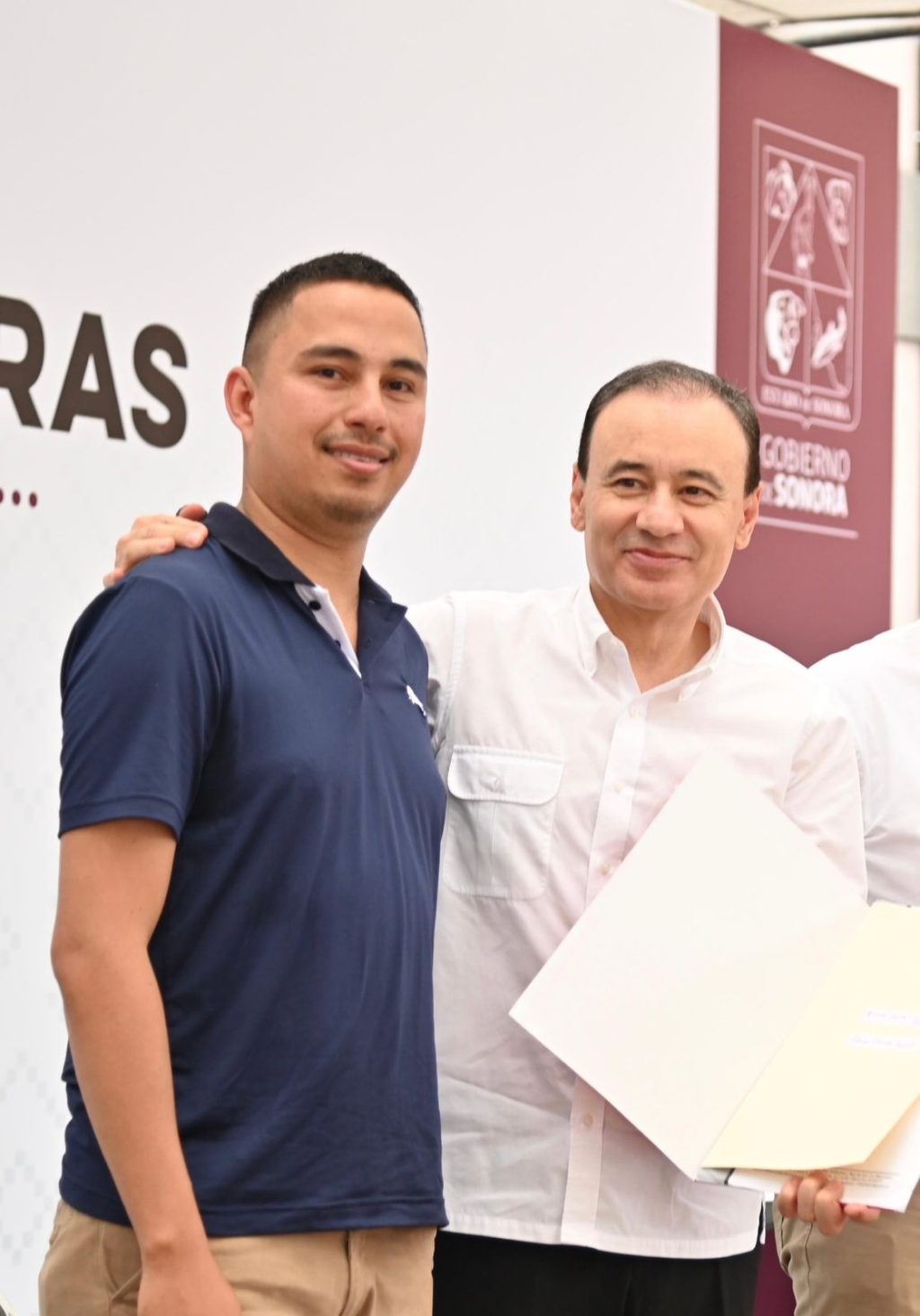 Beneficia Gobernador Durazo a más de 47 mil familias sonorenses con entrega de escrituras | Radio Sonora