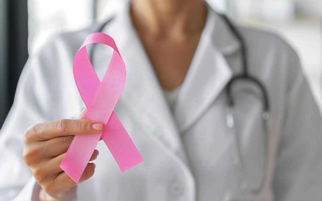 David Gustavo: la historia que rompe estereotipos sobre el cáncer de mama