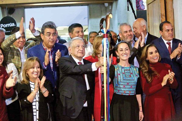 Envía Sheinbaum iniciativas para crear el sistema de protección a mujeres - Pie de Página