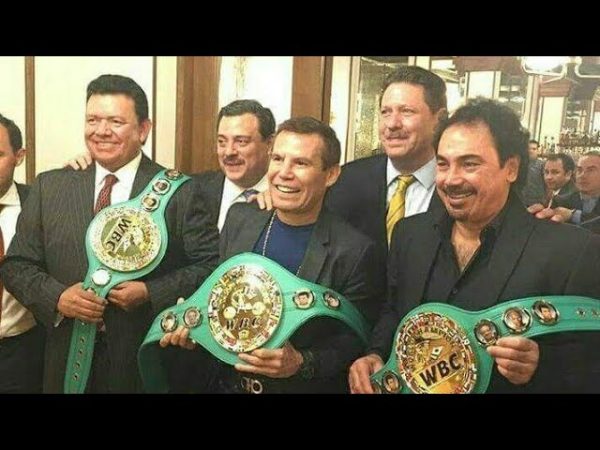 Hugo Sánchez llora al despedirse de Fernando Valenzuela