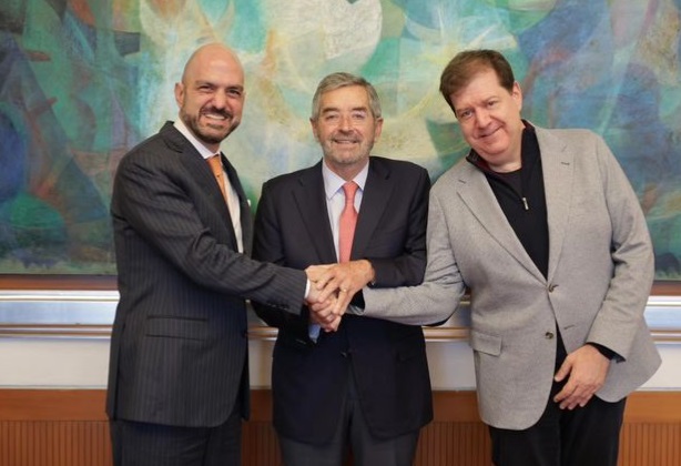 Juan Ramón de la Fuente hace un llamado de paz junto a representantes de la comunidad libanesa y judía en México