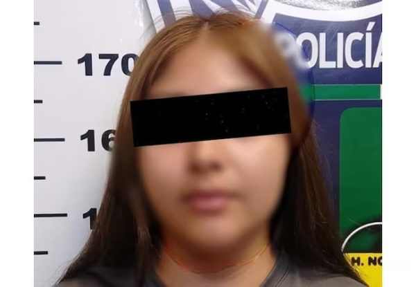 Mujer golpea a maestra de kínder en Sonora por enviarle solicitud de amistad en redes sociales a su esposo; es detenida