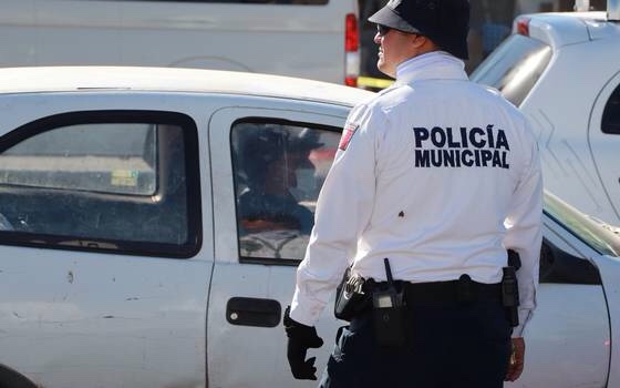 Policías serán asegurados con chalecos tras agresión y muerte de elemento | Radio Sonora