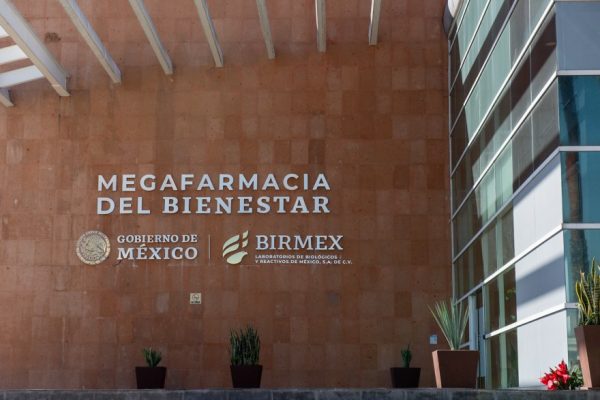 Sheinbaum dará continuidad a Megafarmacia con más tecnología