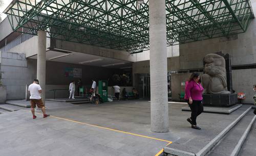 A cuentagotas se alivia el deterioro en los hospitales de IMSS e Issste