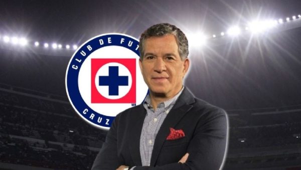Anselmi corrió a Antuna de Cruz Azul por esta razón, según Javier Alarcón
