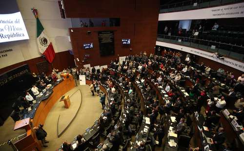 Avanza la extinción de órganos autónomos en 11 congresos locales