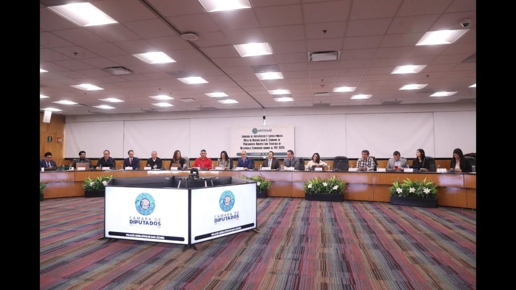 Desarrollo económico, tema de la mesa de diálogo en parlamento abierto rumbo al Presupuesto 2025