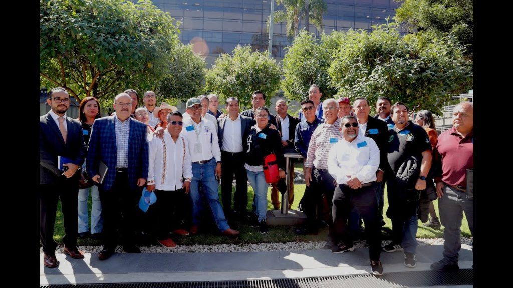 El diputado Sergio Gutiérrez Luna recibió a una comitiva de trabajadores de subsistemas de educación media superior