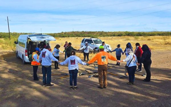 Encuentran cuatro cuerpos en fosas de Magdalena de Kino