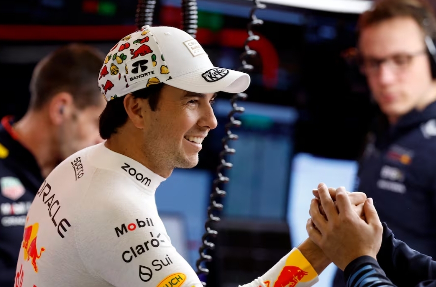 George Russell se lleva el triunfo en Las Vegas; Checo Pérez terminó en décimo