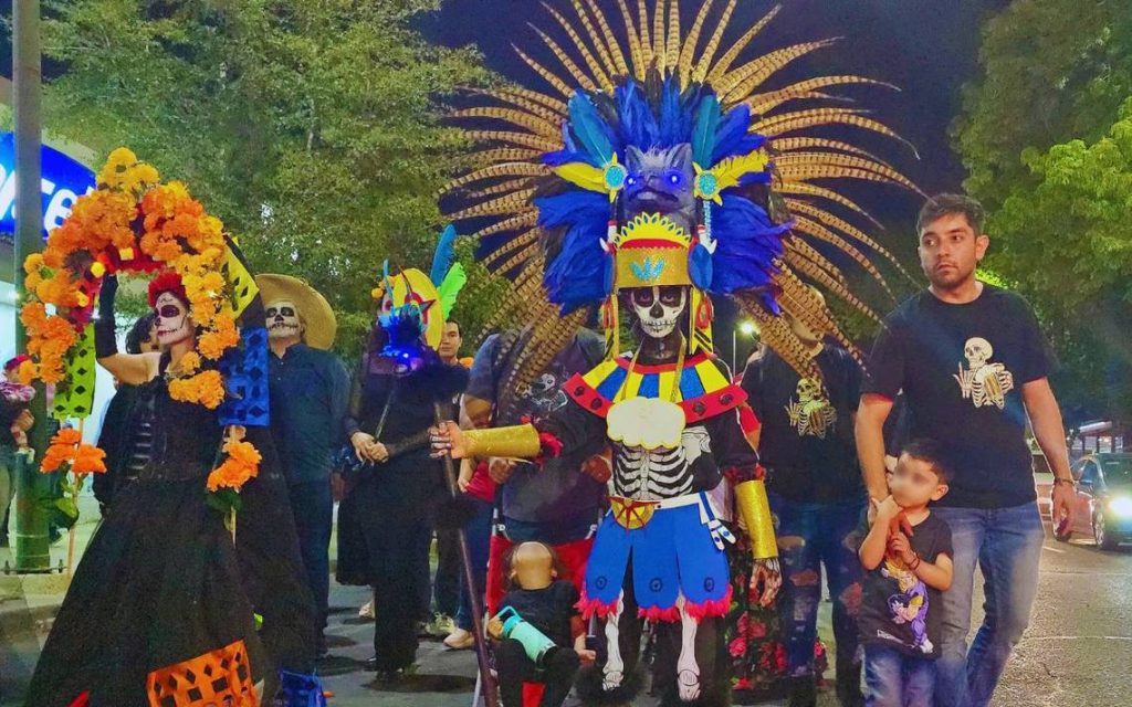 Hermosillenses celebran en grande el Día de Muertos