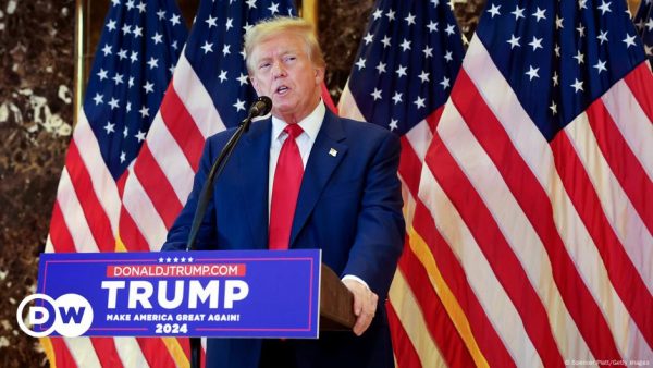 Juez aplaza sentencia de Trump en caso de exactriz pornográfica Stormy Daniels