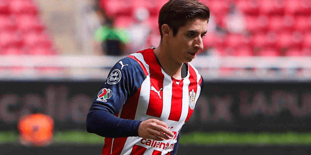 No solo es Isaác Brizuela, León va por un segundo jugador de Chivas