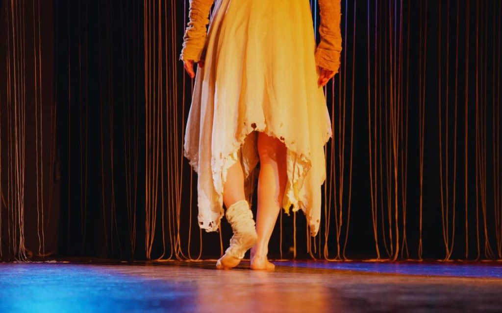 Paréntesis | Ensayo Quirúrgico de Miranda García