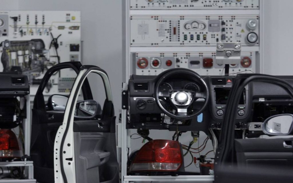 Senadores revisarán con industria automotriz el T-MEC y promoverán inversión tecnológica