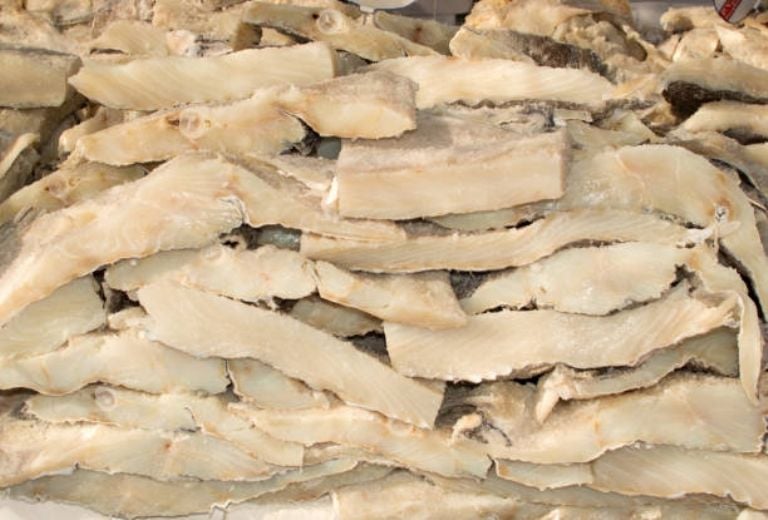 Alertan sobre nuevo fraude de Navidad; podrías salir "bailando" con la cena