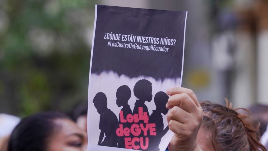 Autoridades de seguridad de Ecuador cierran filas ante críticas por 4 menores desaparecidos