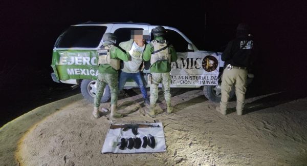 Capturan a hombre con fusil y droga en Ejido El Desierto de Sonoyta